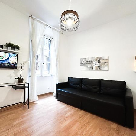 Apartment By The Colosseum - White Chic Flats Roma Dış mekan fotoğraf
