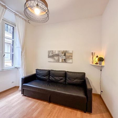 Apartment By The Colosseum - White Chic Flats Roma Dış mekan fotoğraf