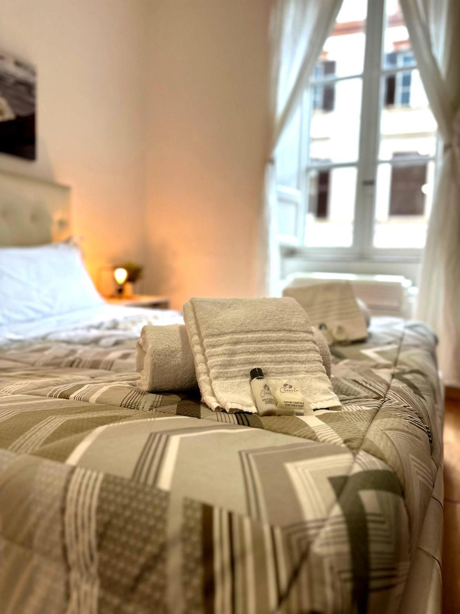 Apartment By The Colosseum - White Chic Flats Roma Dış mekan fotoğraf