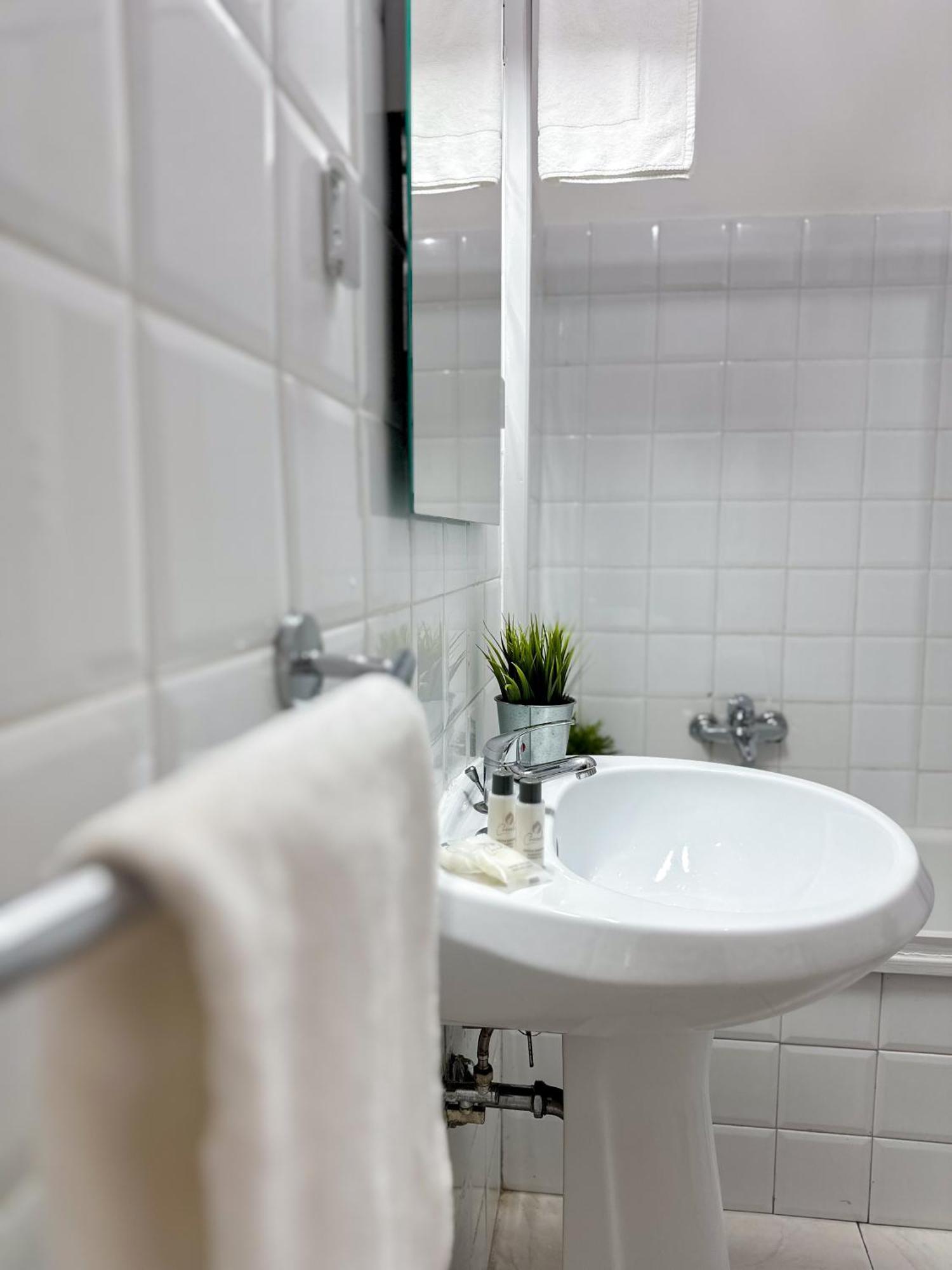 Apartment By The Colosseum - White Chic Flats Roma Dış mekan fotoğraf